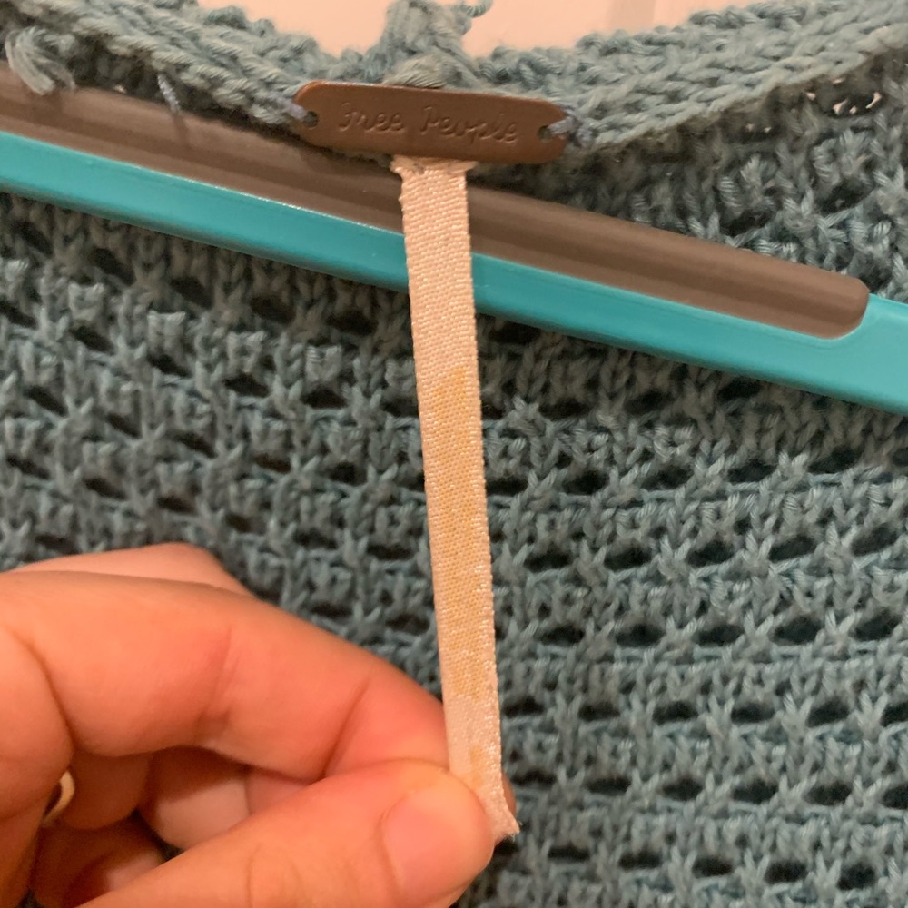 sweater - Picture 2 of 3
